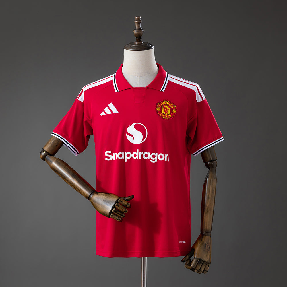 Manchester United I - 26/27
