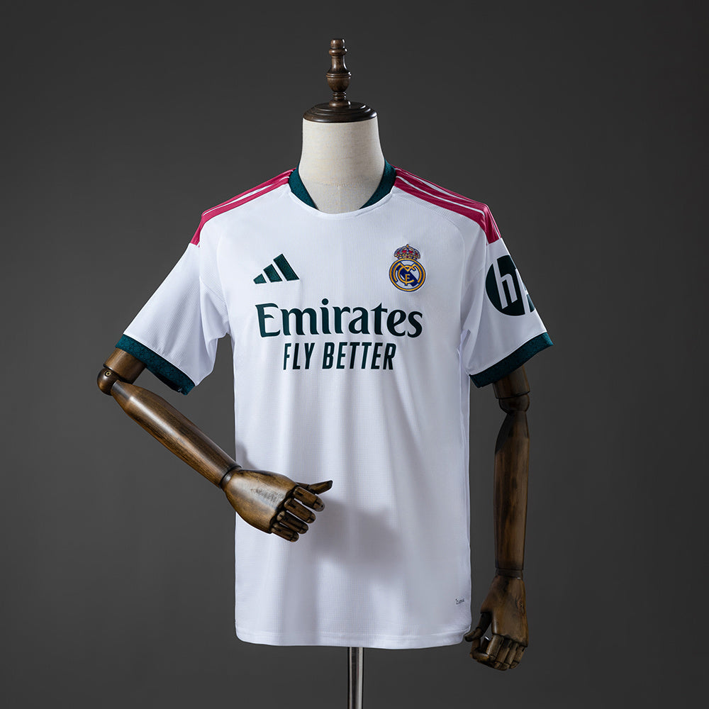 Real Madrid I - 26/27