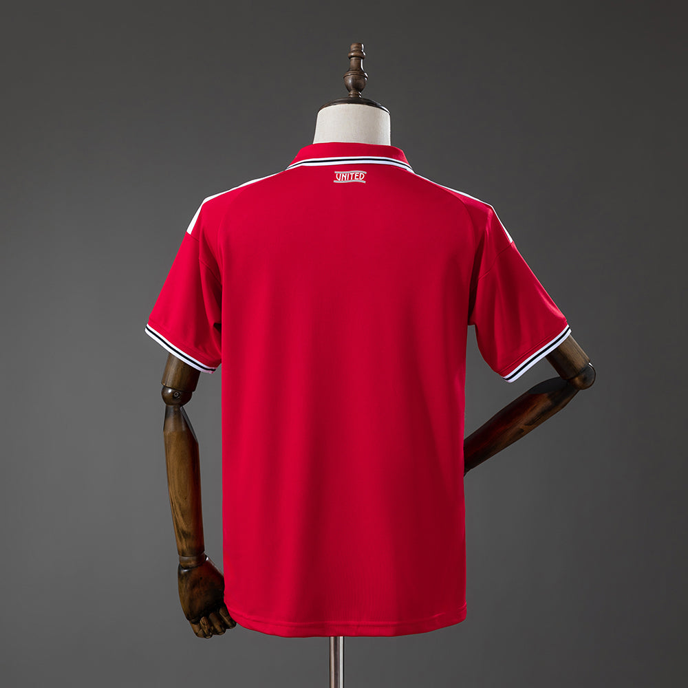 Manchester United I - 26/27